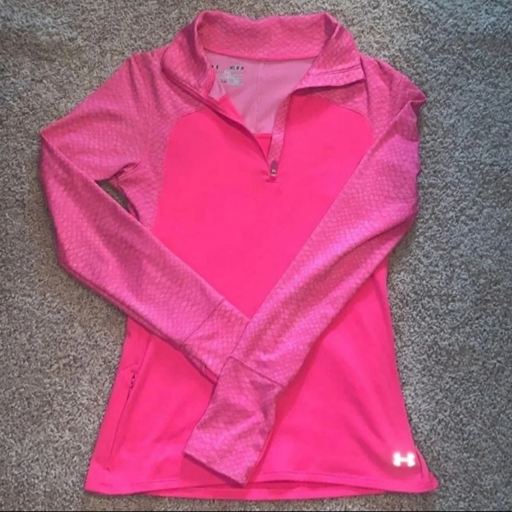 Womens under armour shirt medium